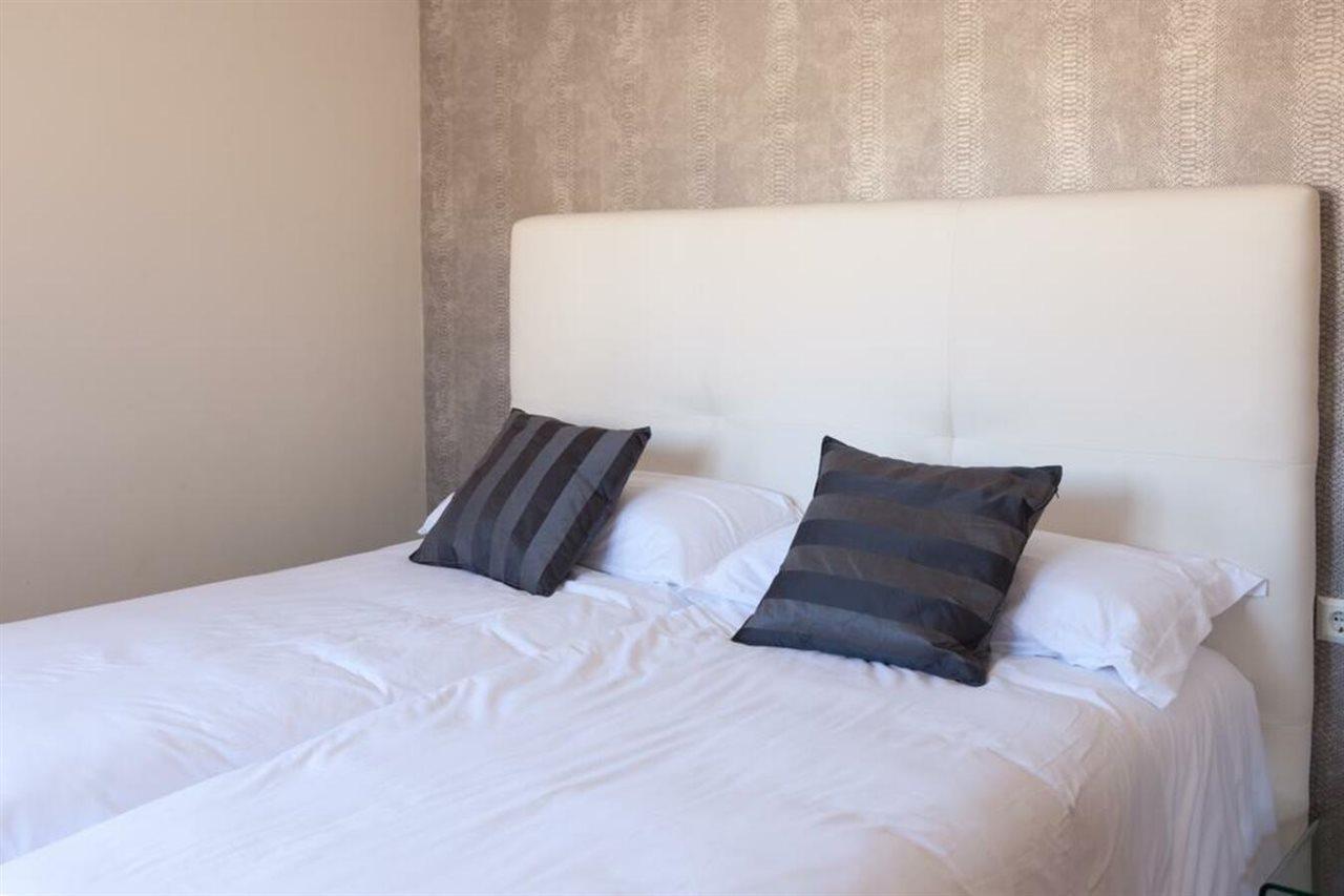 Apartamentos Valentina Deluxe 3000 Granada Exteriör bild